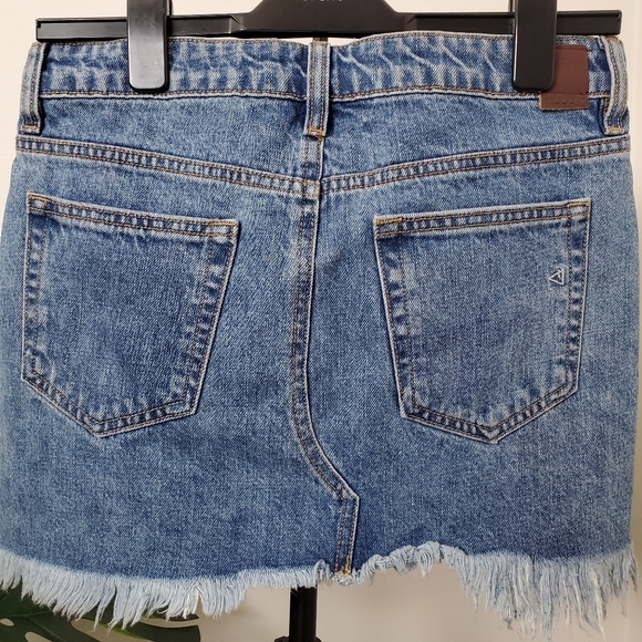Hidden Jeans Embroidered Distressed Denim Skirt - Picture 2 of 10